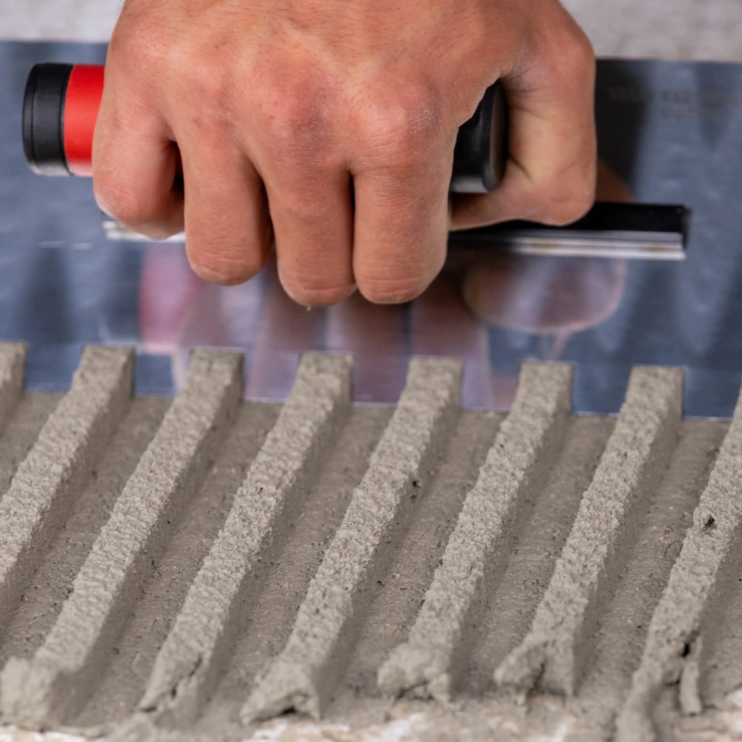 EREFA E1013 Nerđajuća gleterica za lepak – 12mm zubi