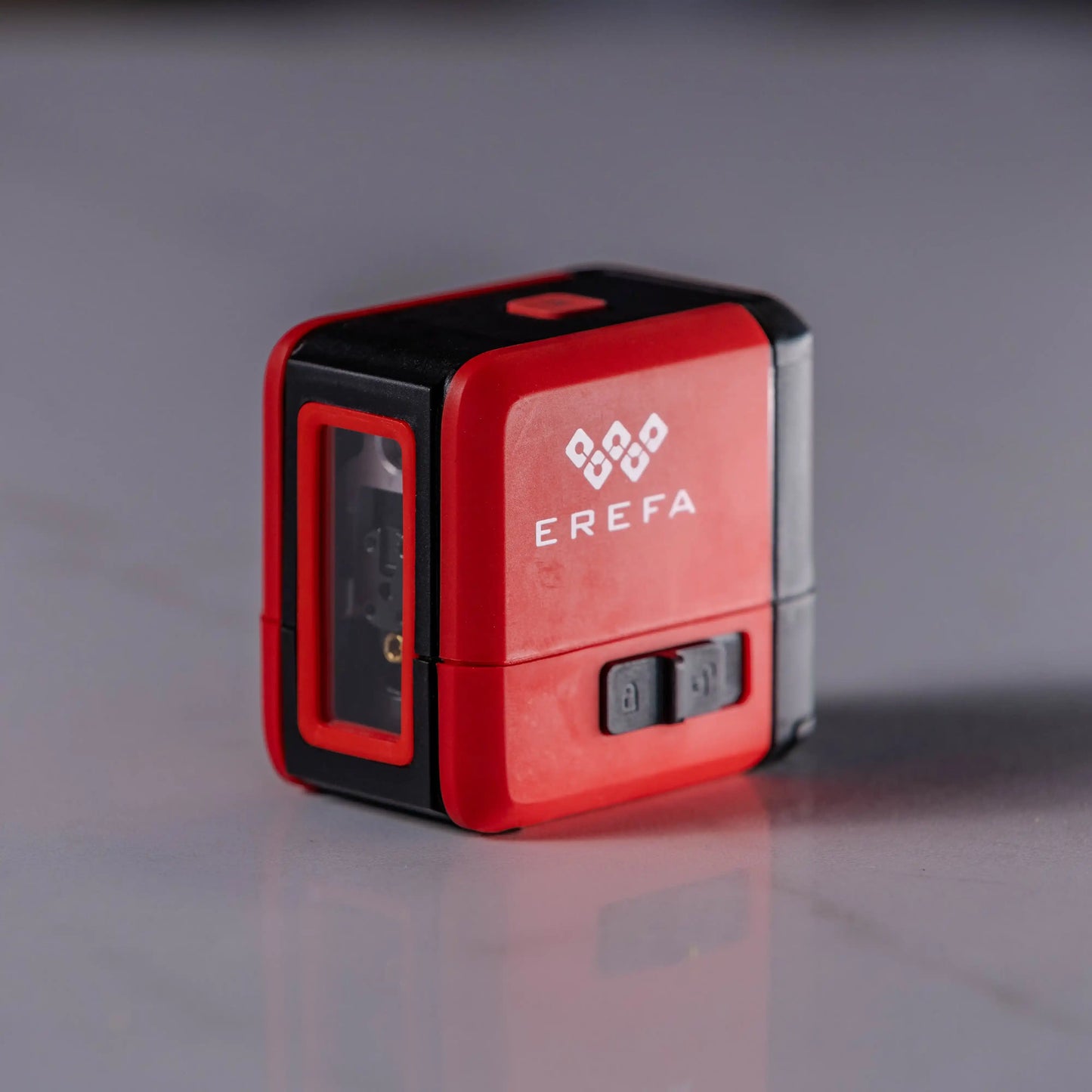 E3001 Samonivelišući laserski nivelir sa 2 linije i zelenim zrakom