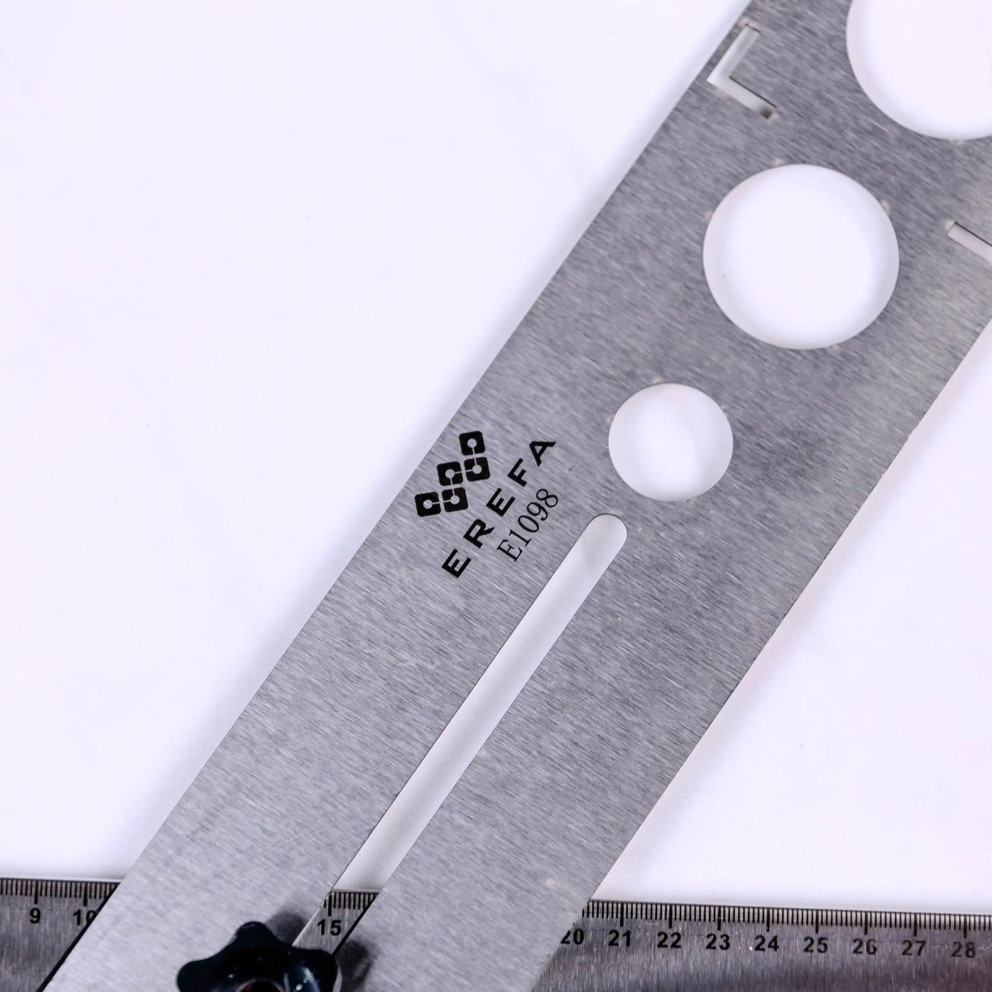 E1098 Podesivi set lokatora za pločice – 100 komada za precizan rad